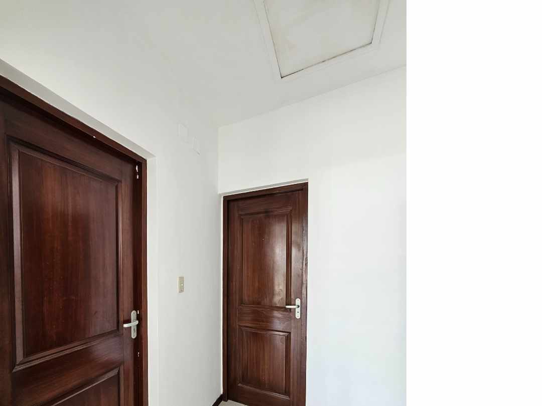 Casa en Entre 5to y 6to anillo Norte en Santa Cruz de la Sierra 3 dormitorios 3 baños 2 parqueos Foto 19