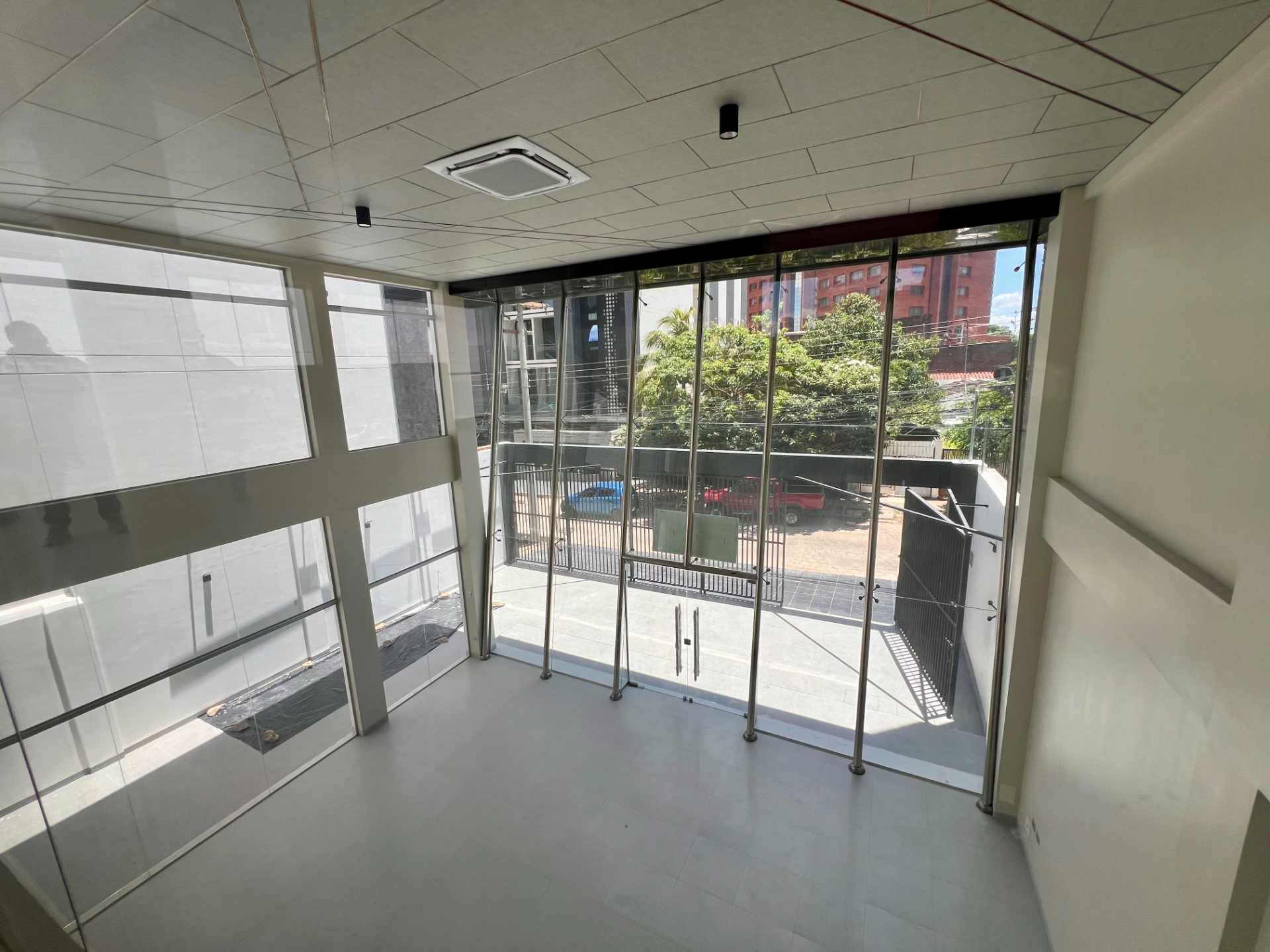 En Alquiler a Bs 23,000 Foto 4