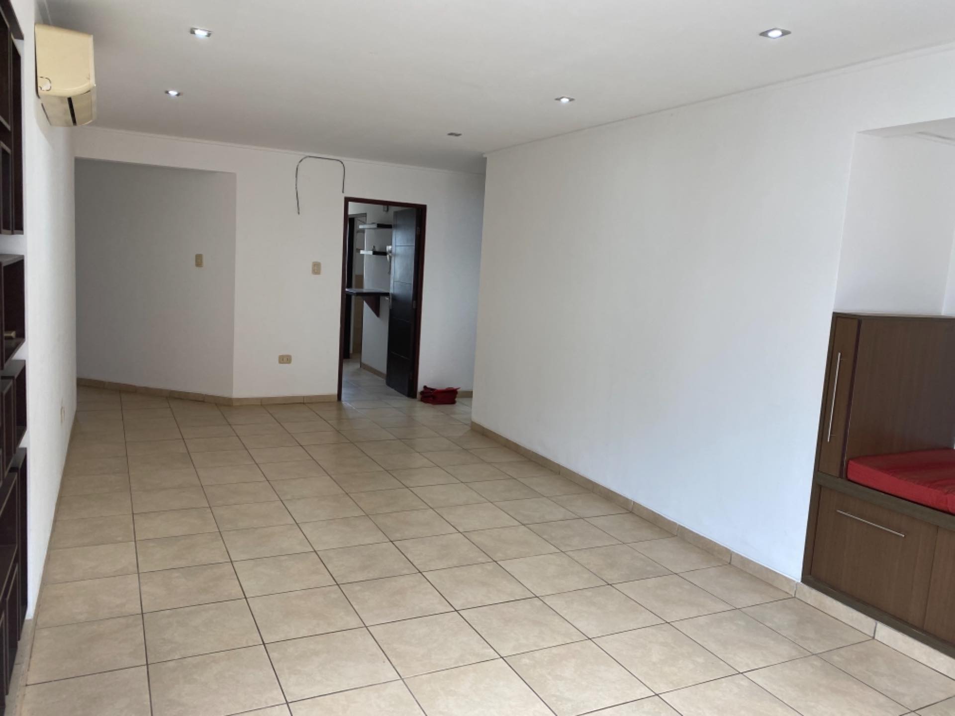 Departamento Condominio San Francisco II Av Doble Vía a la Guardia entre 5 Y 6 anillo  Foto 10