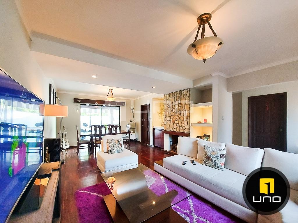 el 7mo anillo de la Avenida Banzer, condominio privado Club Los Mangos