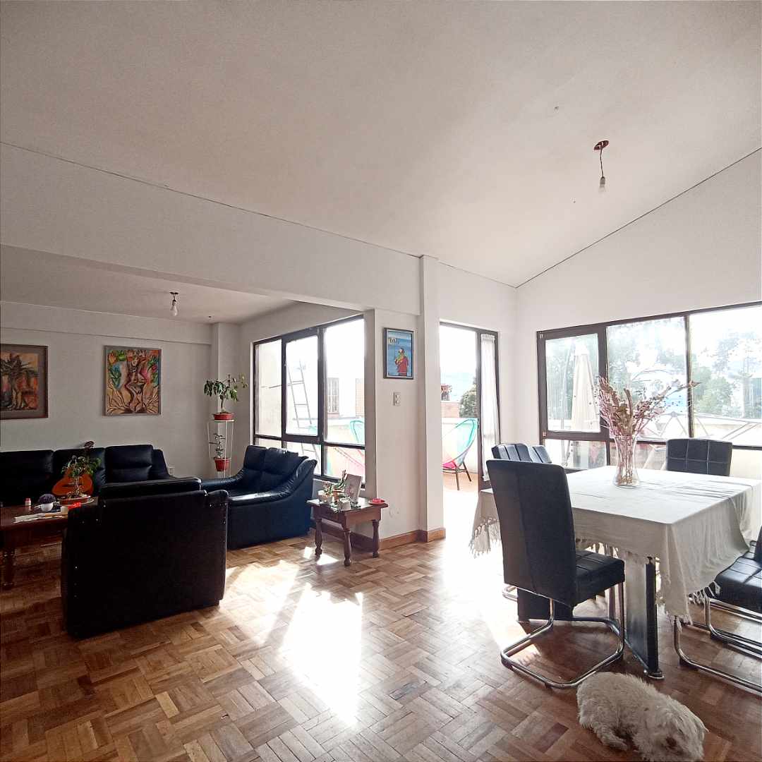 Departamento en AnticréticoLOS PINOS C. 6 BLOQUES  3 dormitorios 2 baños  Foto 2