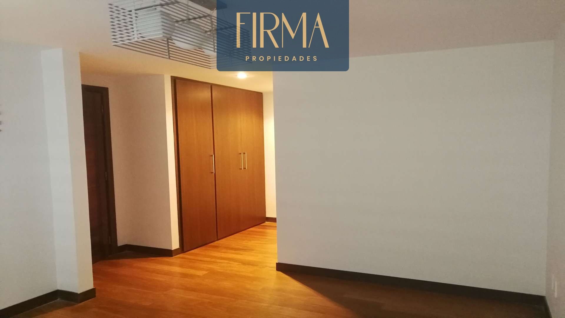 Departamento en Calacoto en La Paz 1 dormitorios 2 baños  Foto 1