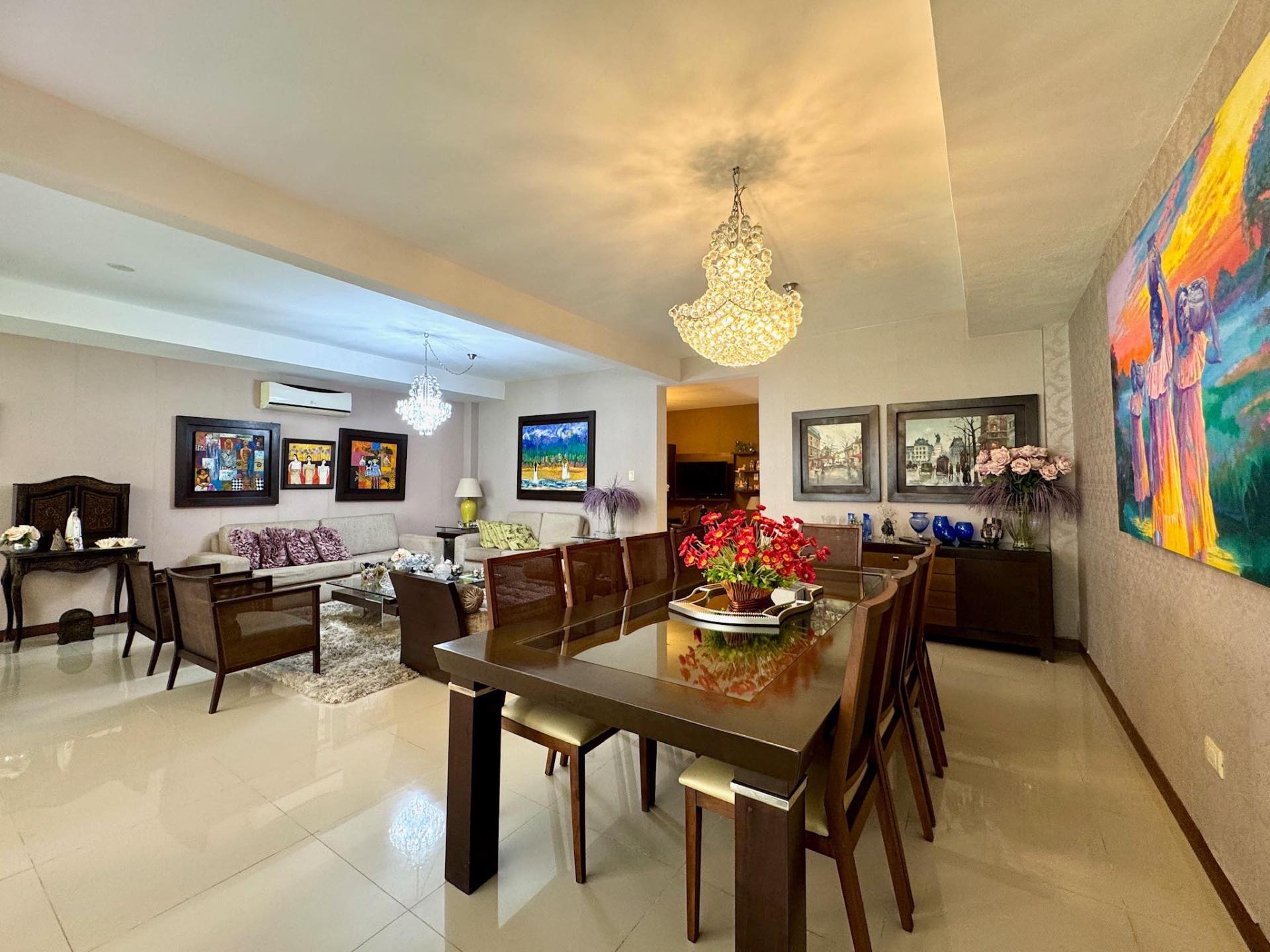 Casa en Entre 4to y 5to anillo Oeste en Santa Cruz de la Sierra 3 dormitorios 4 baños 3 parqueos Foto 13