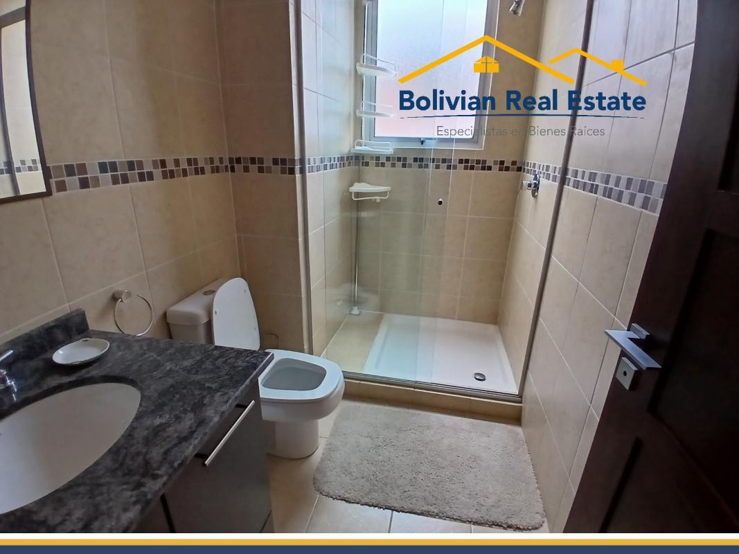 Departamento en VentaEN VENTA – HERMOSO DEPARTAMENTO EN CALACOTO, AV. FUERZA NAVAL 4 dormitorios 5 baños 2 parqueos Foto 11