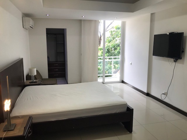 Departamento en AlquilerCondominio Onix, Equipetrol Norte, entre 3er. y 4to. Anillo, próximo a Manzana 40.  2 dormitorios 2 baños 1 parqueos Foto 11