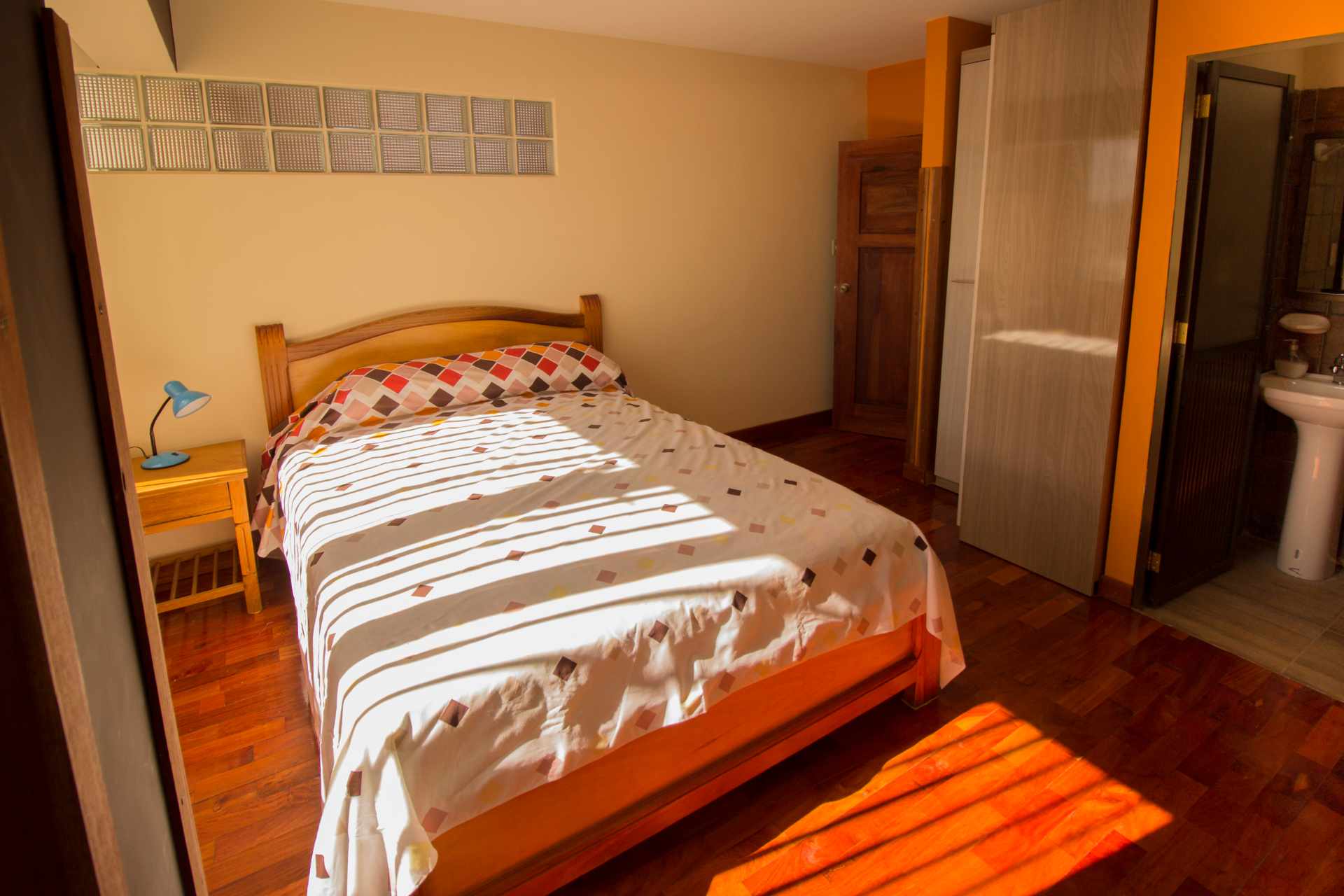 Casa en Ciudad Satélite en El Alto 6 dormitorios 7 baños 4 parqueos Foto 7