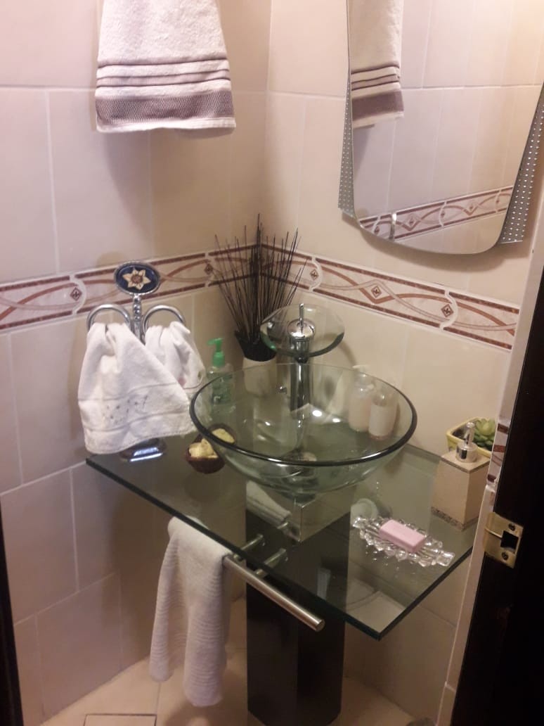 Departamento en Calacoto en La Paz 3 dormitorios 3 baños 1 parqueos Foto 9