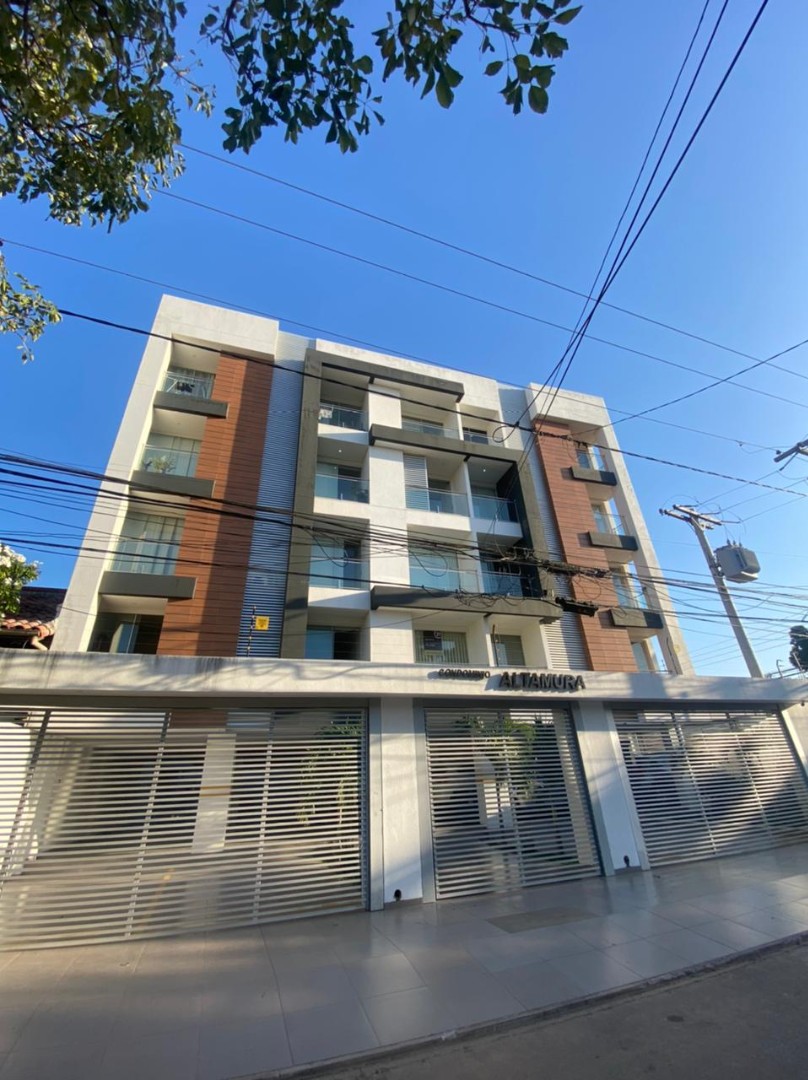 Departamento en VentaAv Alemana 3er anillo Calle Pachiuba Condominio Altamura Foto 1