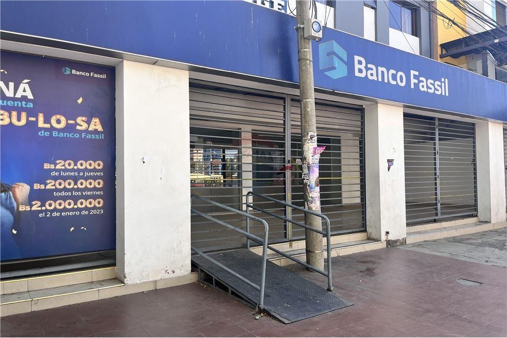 Local comercial en AlquilerAv Ballivian 