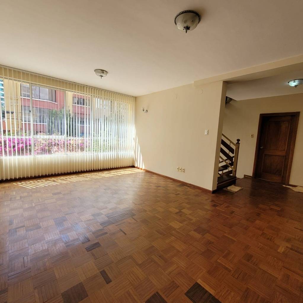 En Alquiler a Bs 15,000 Foto 11