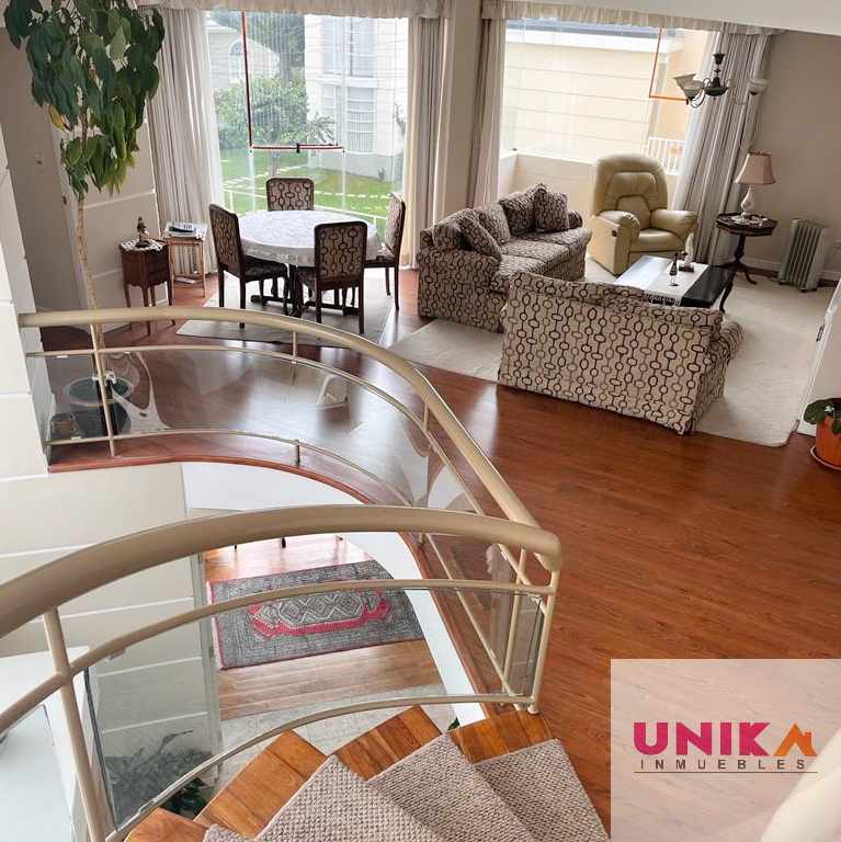 Casa en Venta🏡 HERMOSA CASA AMPLIA Y LLENA DE SOL EN VENTA, EN EL LUGAR MAS CÉNTRICO DE ACHUMANI 4 dormitorios 5 baños 4 parqueos Foto 4