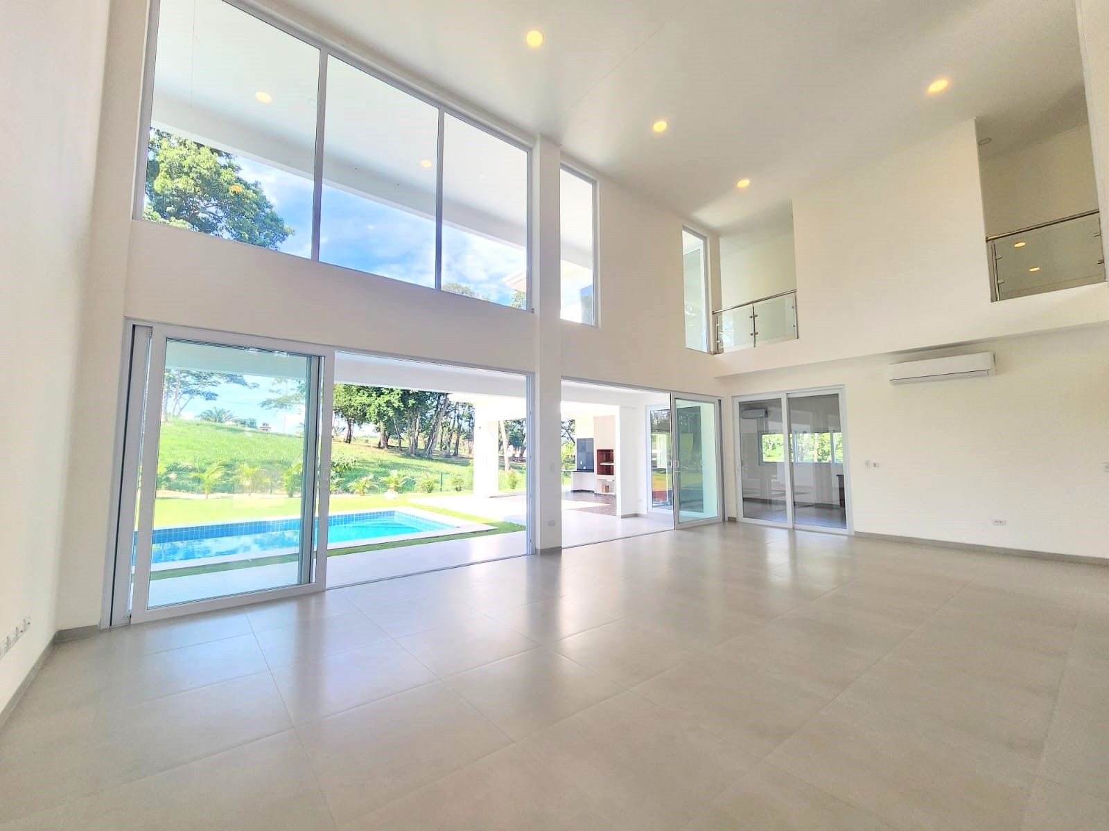 En Venta a $us 690,000 Foto 2