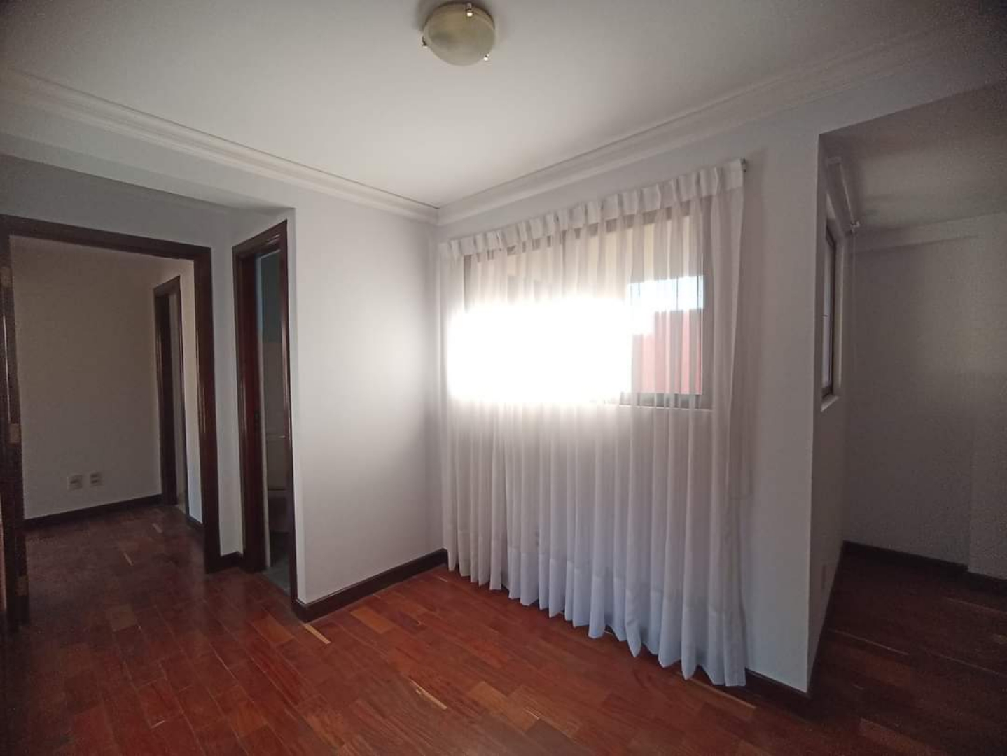 Departamento en Cota Cota en La Paz 3 dormitorios 4 baños 1 parqueos Foto 18