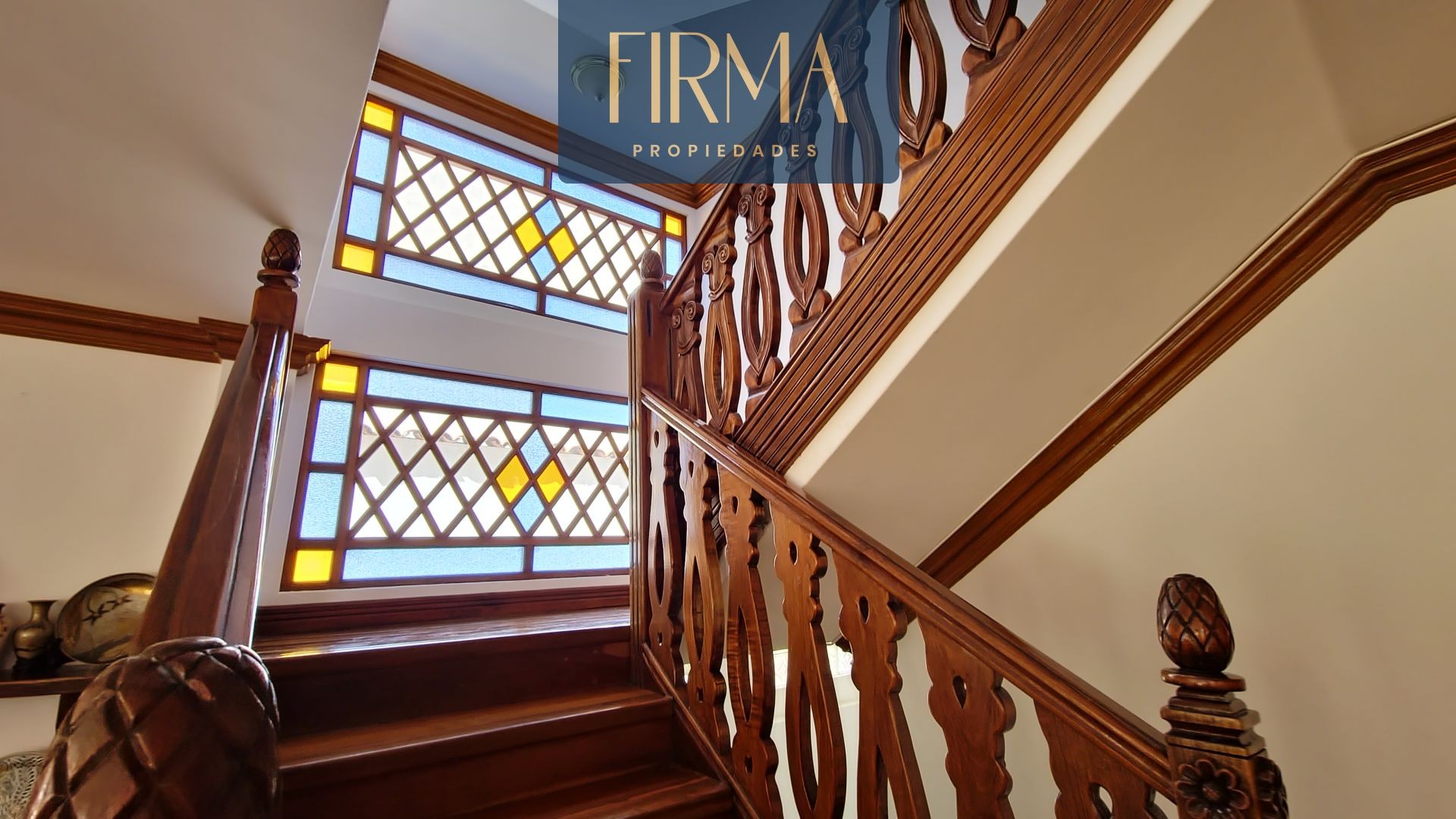 Casa en VentaCASA EN VENTA, ACHUMANI, COND, PRIVADO 5 dormitorios 5 baños 2 parqueos Foto 12