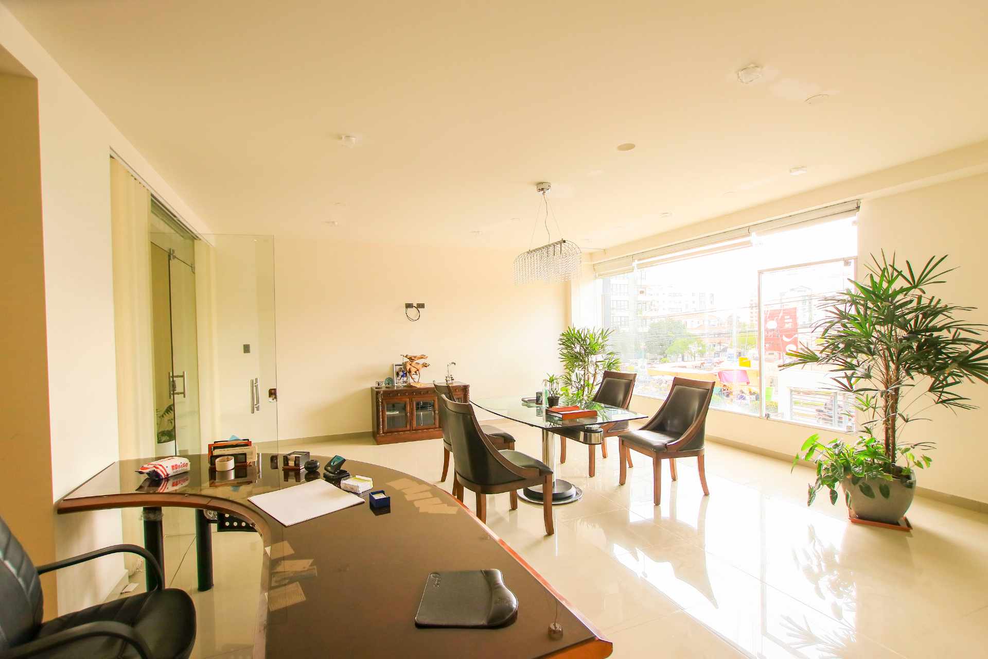 En Alquiler a $us 1,000 Foto 10