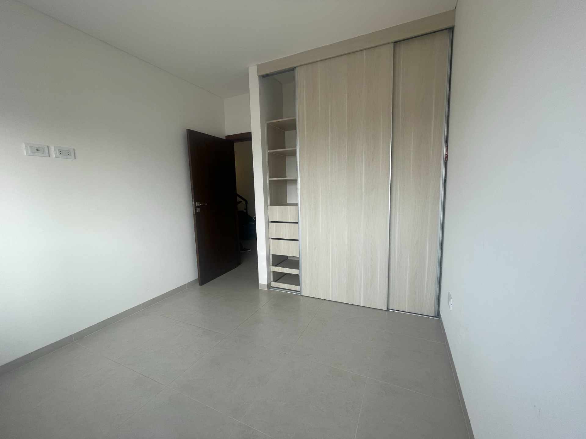 Departamento en Entre 2do y 3er anillo Este en Santa Cruz de la Sierra 3 dormitorios 3 baños 2 parqueos Foto 20