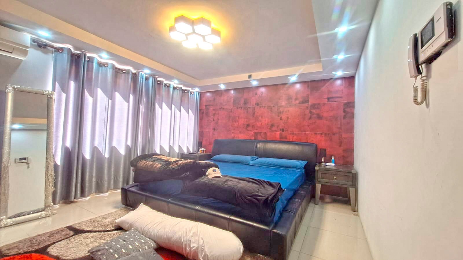 Casa <b>ZONA SUR SANTOS DUMONT - ENTRE 4to. Y 5to. ANILLO CASA EN VENTA</b> Foto 5