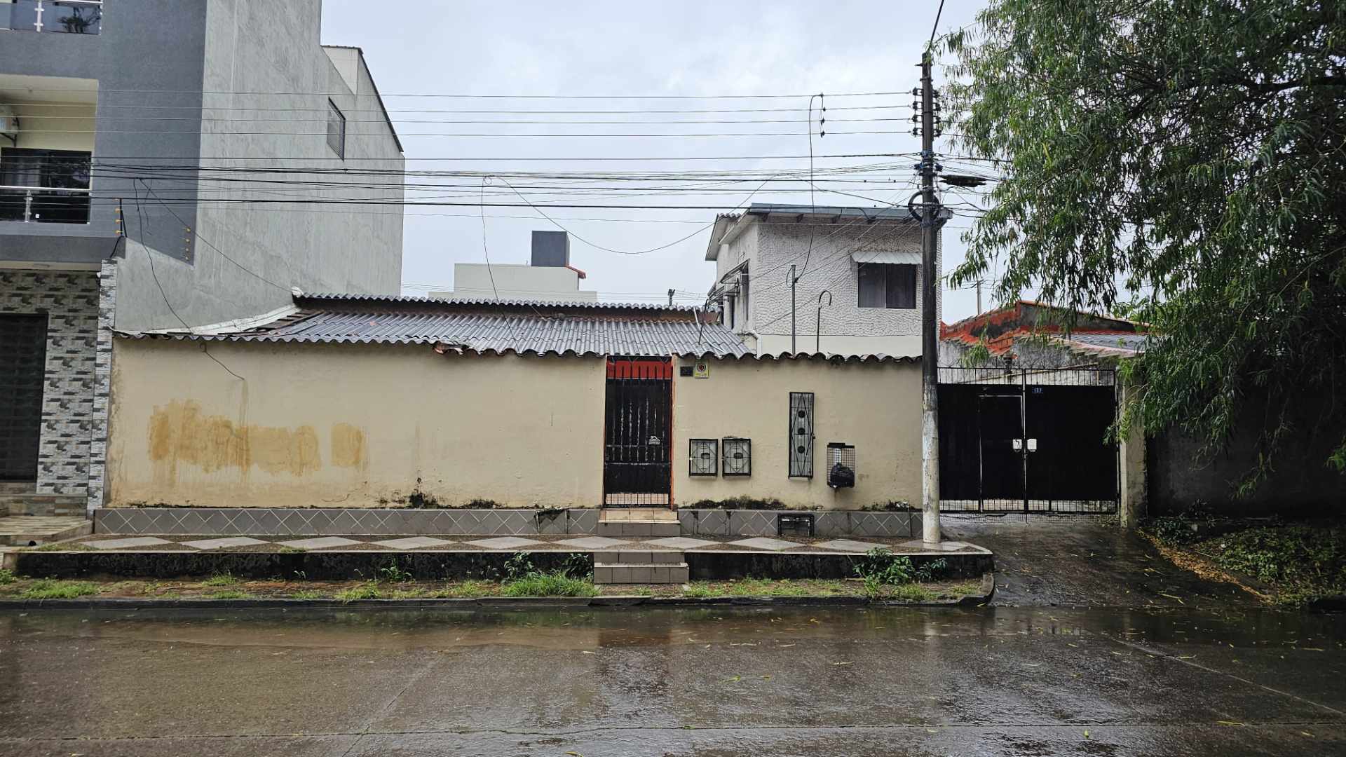 Casa AVENIDA CENTENARIO ENTRRE 2DO Y 3ER ANILLO Foto 3