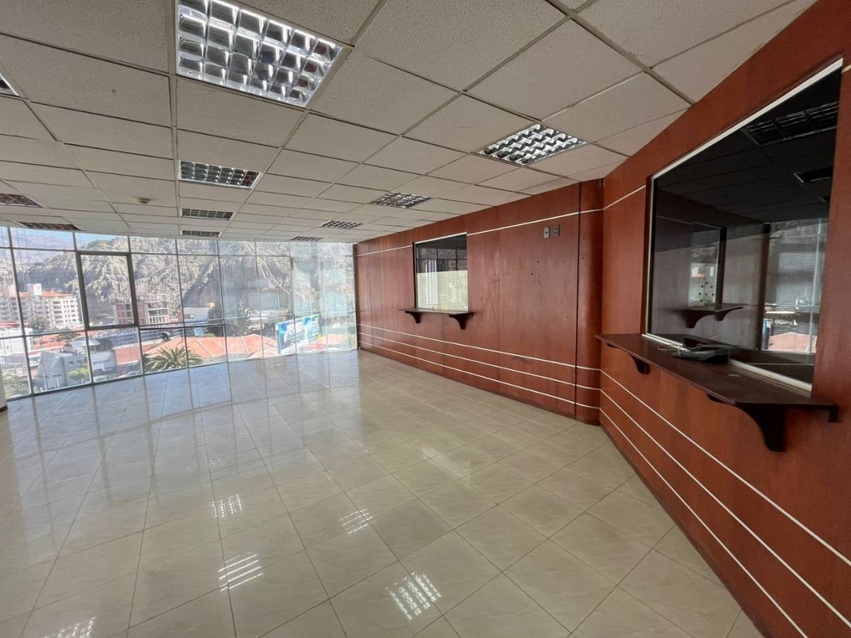 En Alquiler a $us 3,000 Foto 6