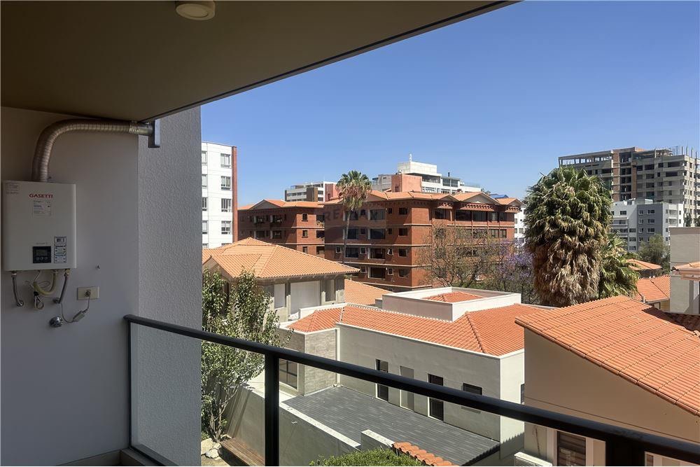 Departamento en Aranjuez en Cochabamba 2 dormitorios 2 baños 1 parqueos Foto 8