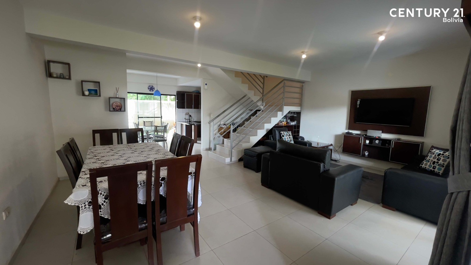 Casa en VentaCONDOMINIO AMARANTO, AV VIRGEN DE COTOCA 3 dormitorios 3 baños 1 parqueos Foto 1