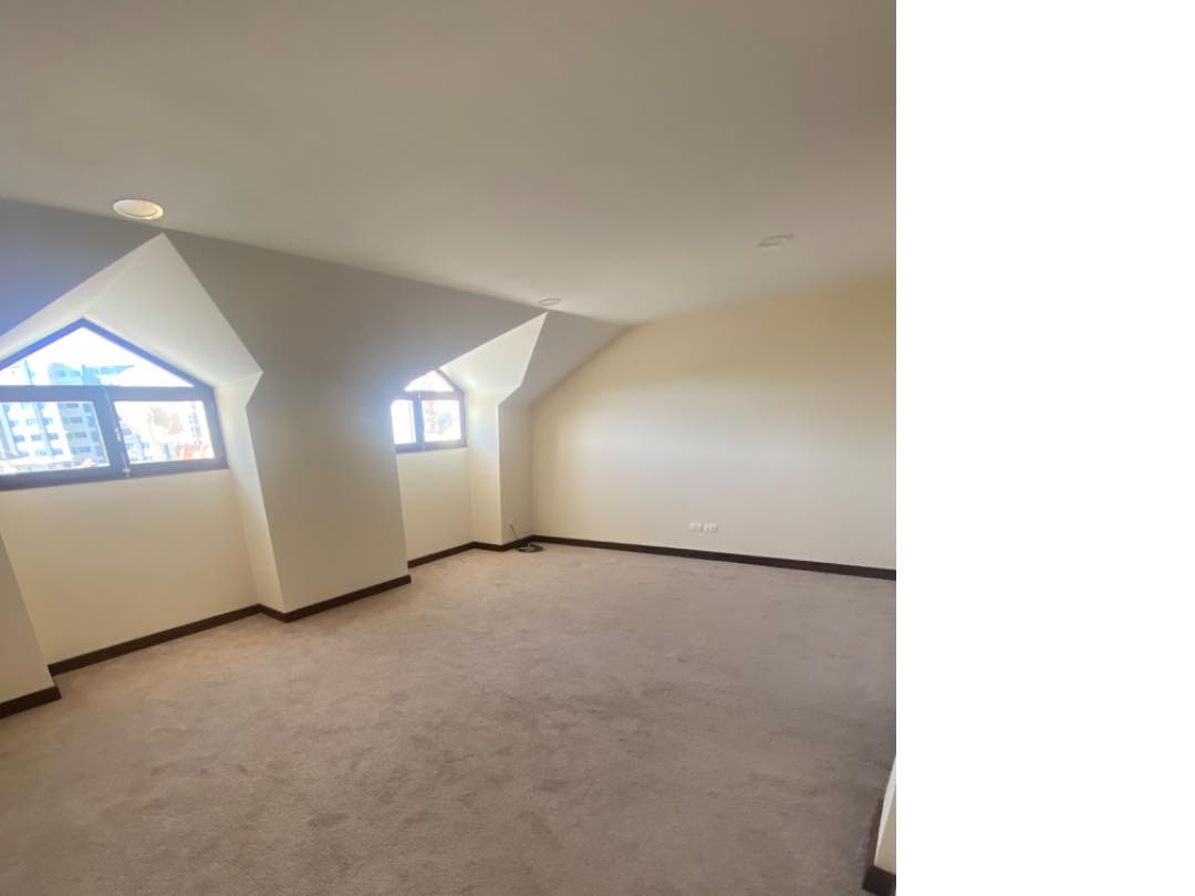 Casa en VentaCalle 15 de Calacoto y Costanera 4 dormitorios 4 baños 2 parqueos Foto 7