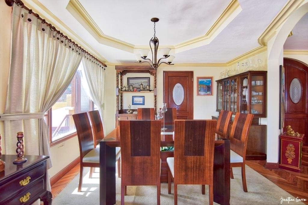 Casa en VentaCOTA COTA 4 dormitorios 5 baños 1 parqueos Foto 2