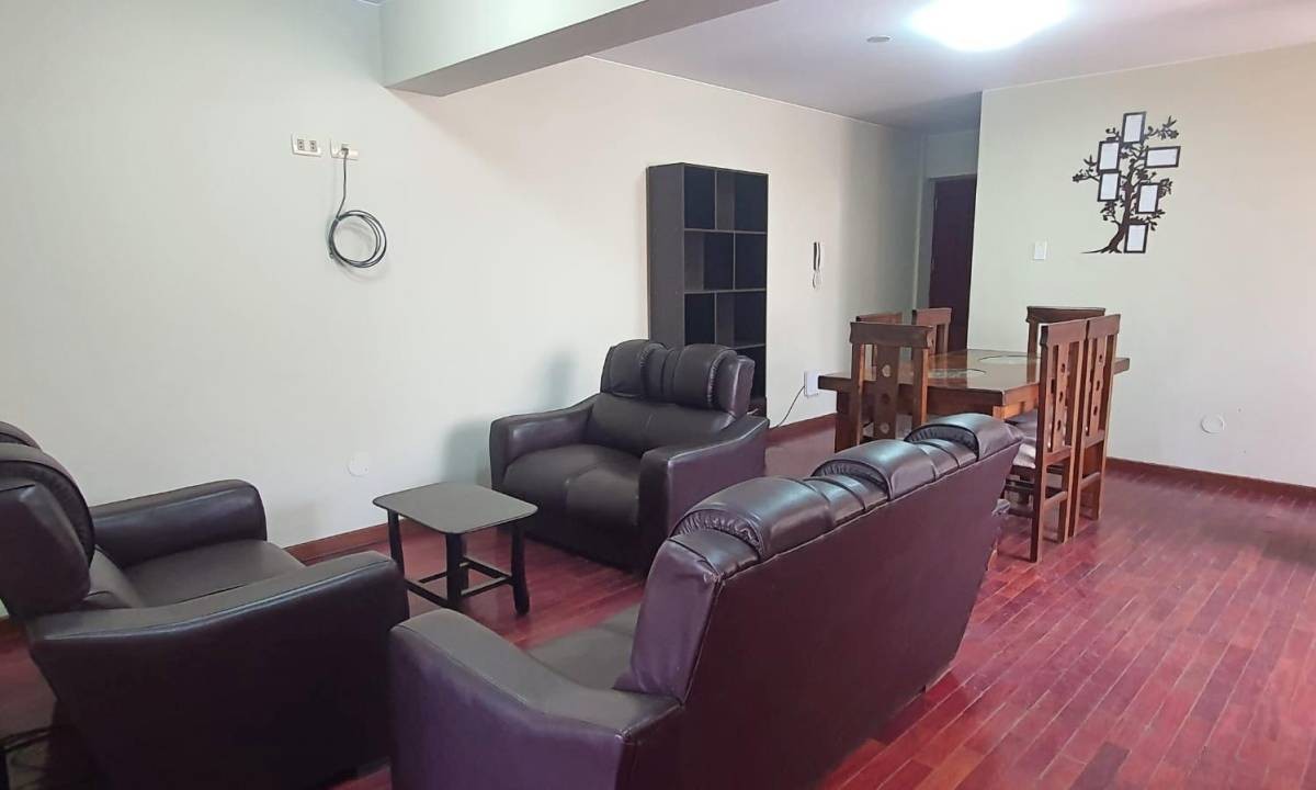 Departamento en AlquilerOBRAJES Y AV. COSTANERA 2 dormitorios 2 baños 1 parqueos Foto 4
