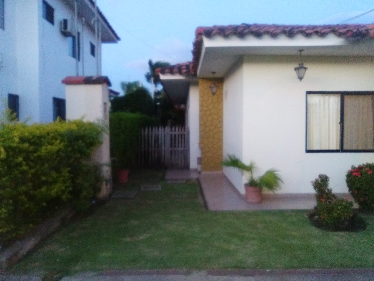 Casa en VentaZONA AV. SANTOS DUMONT  Foto 3