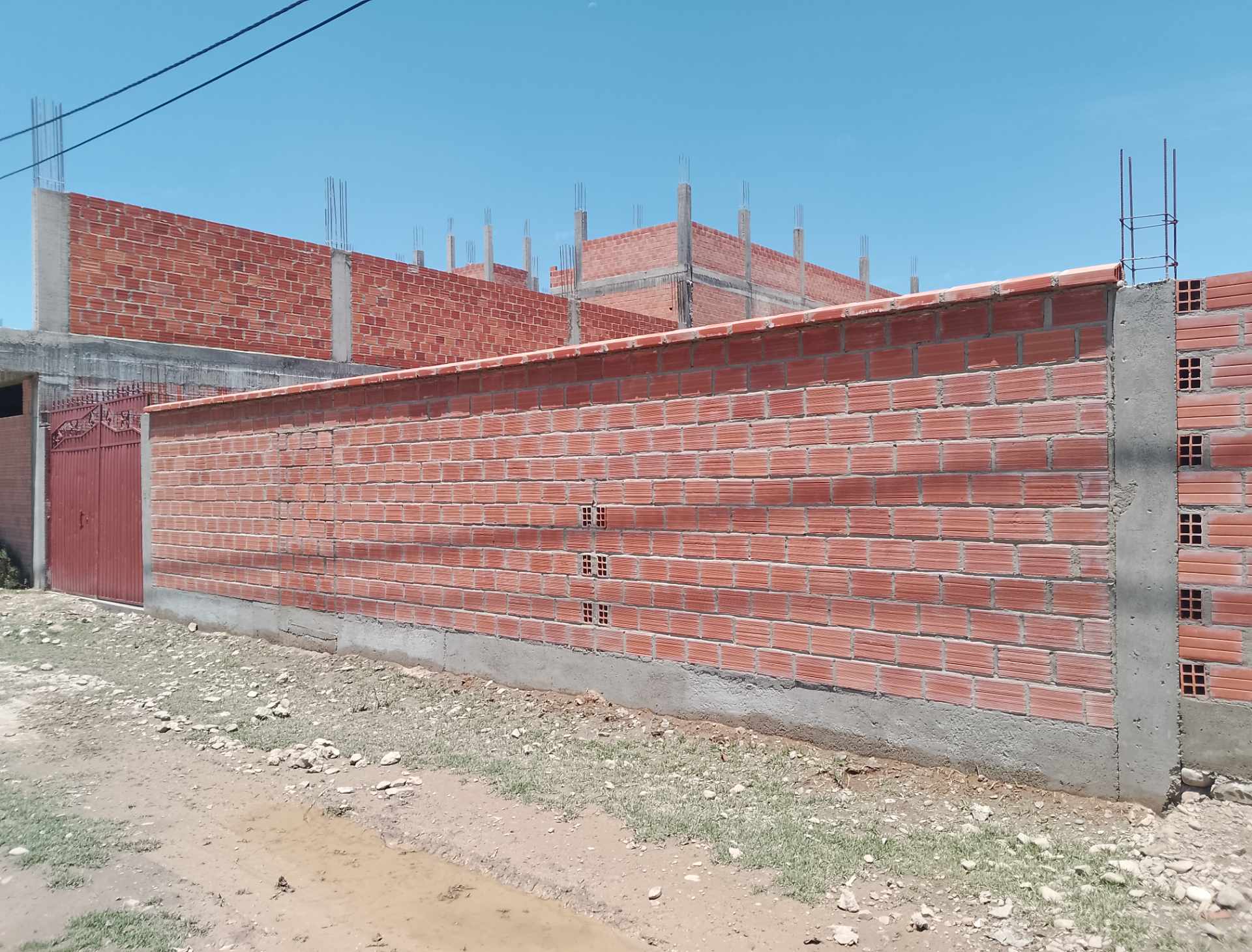 Terreno en VentaZona Anexo 29 de Junio    Foto 3