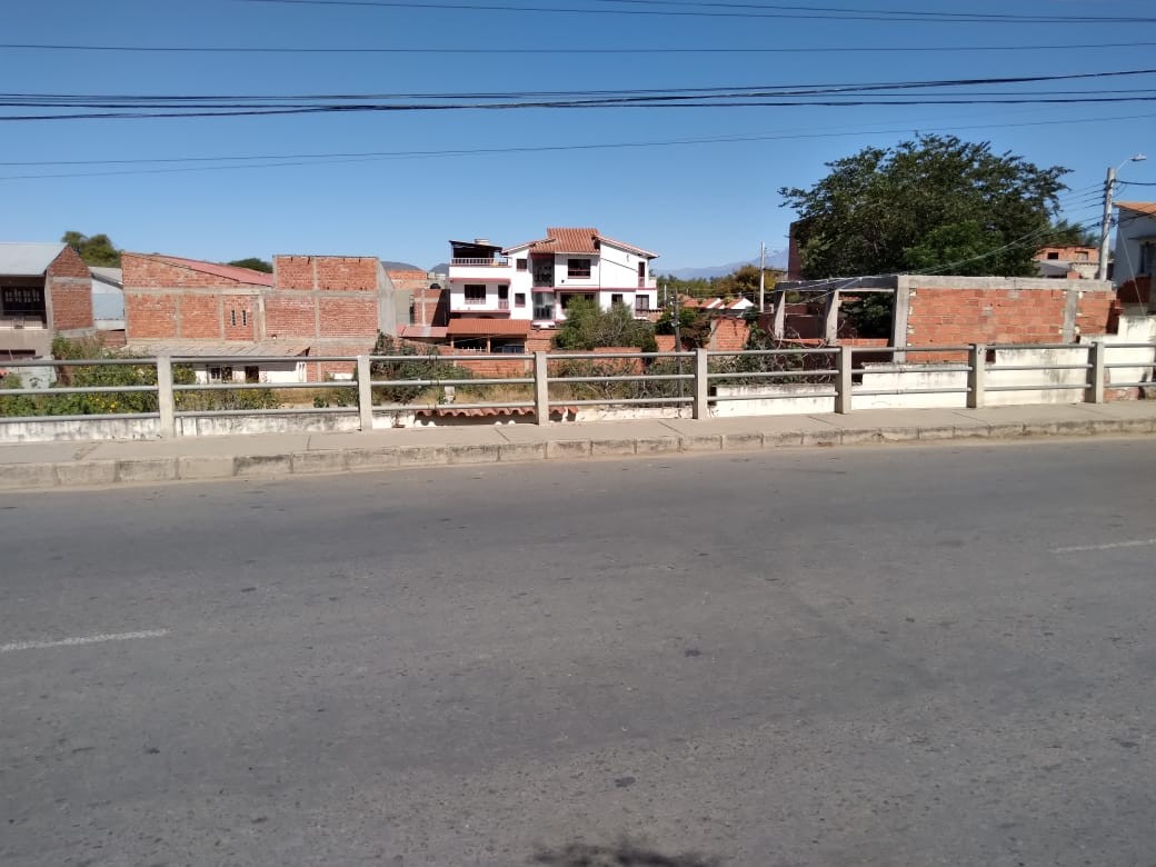 Terreno Av. Jaime Paz en plena esquina Automovil Club  Foto 6