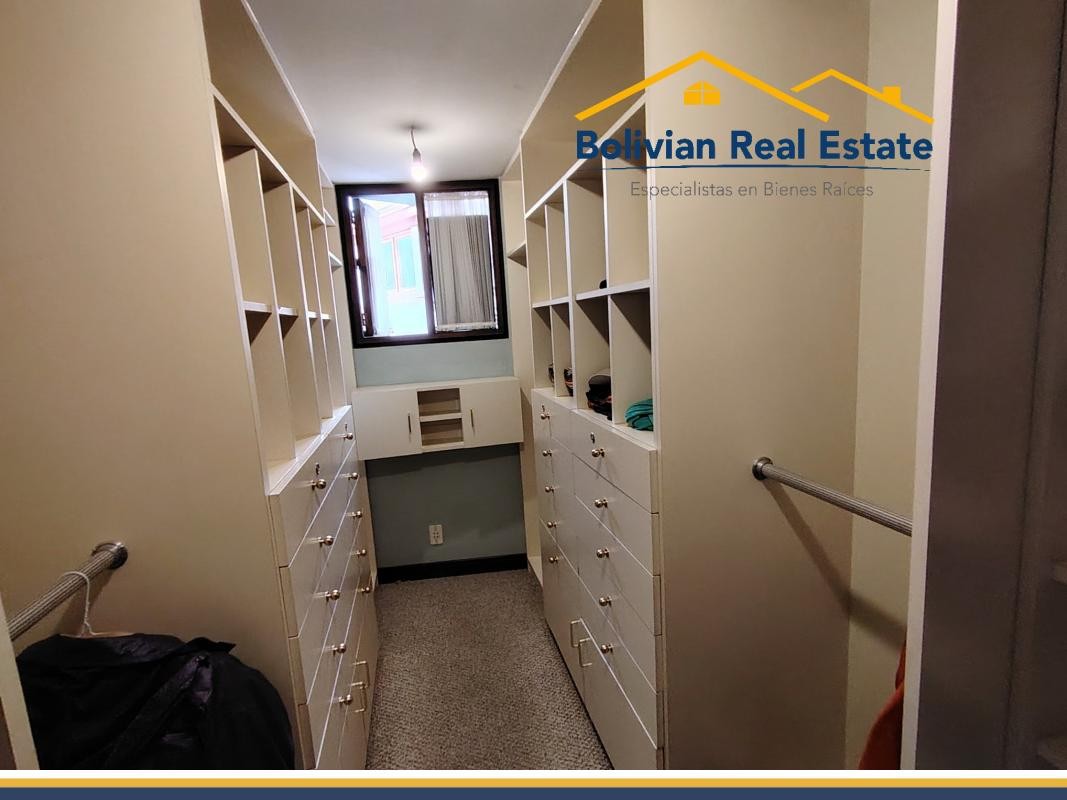 Casa en Achumani en La Paz 4 dormitorios 4 baños 4 parqueos Foto 16