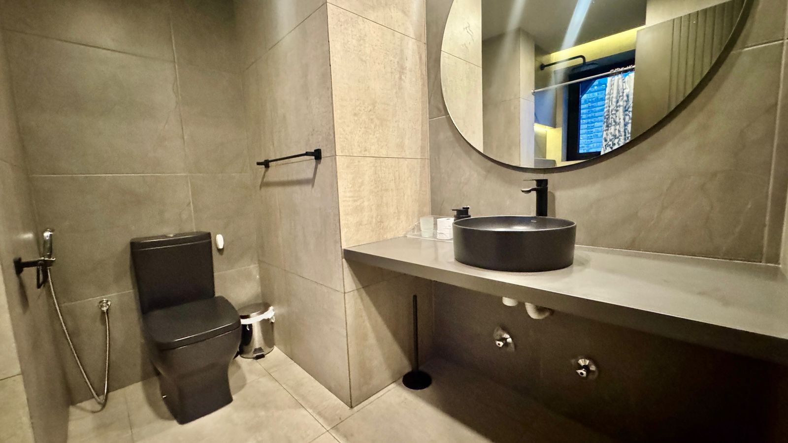 Departamento en Equipetrol en Santa Cruz de la Sierra 2 dormitorios 3 baños  Foto 16