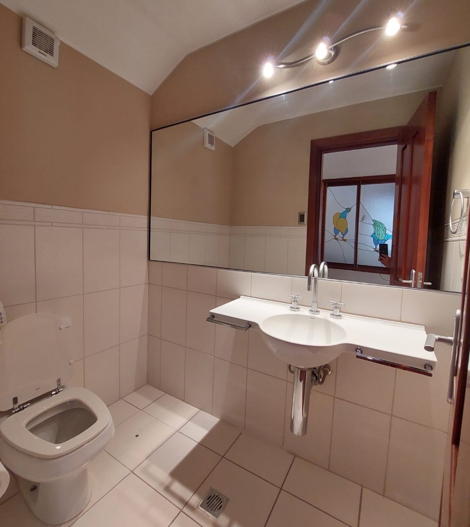Departamento en AlquilerCALACOTO - ZONA SUR DE LA PAZ 3 dormitorios 3 baños 1 parqueos Foto 6
