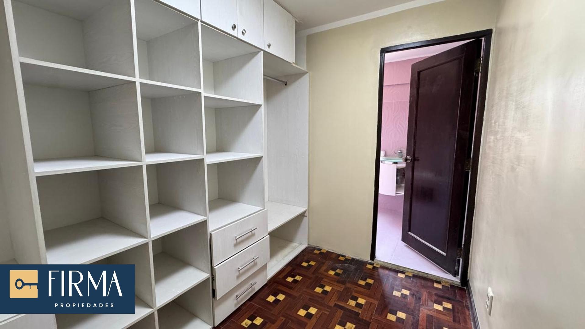 Casa en AlquilerCASA EN ALQUIER, ACHUMANI 4 dormitorios 6 baños 3 parqueos Foto 16