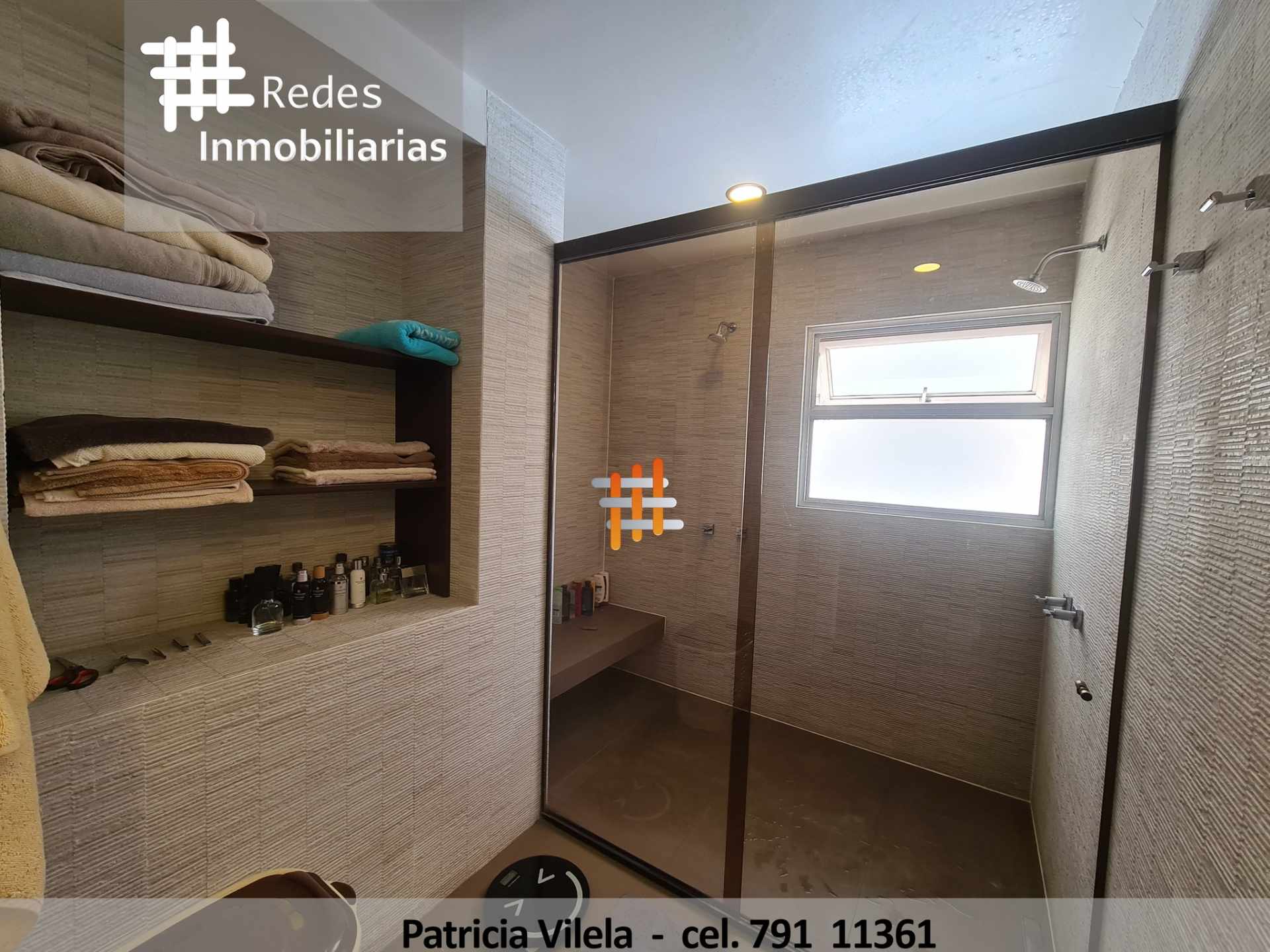 Departamento en VentaHERMOSO PENT HOUSE DUPLEX EN VENTA SOBRE LA AV. COSTANERA CON 92 m2 TERRAZA 3 dormitorios 5 baños 3 parqueos Foto 22