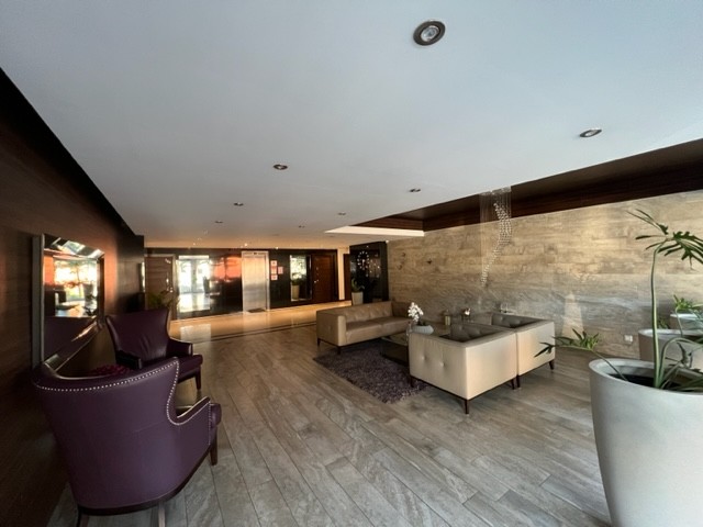 Departamento en AlquilerCondominio Onix, ubicación top y exclusiva en Equipetrol Norte, próximo a Manzana 40, Hotel Camino Real, Supermercados Hipermaxi, Shopping Fidalga, Mall Ventura, bancos, farmacias, cafés y restaurantes. Cerca de todo a pie. 1 dormitorios 1 baños 1 parqueos Foto 14