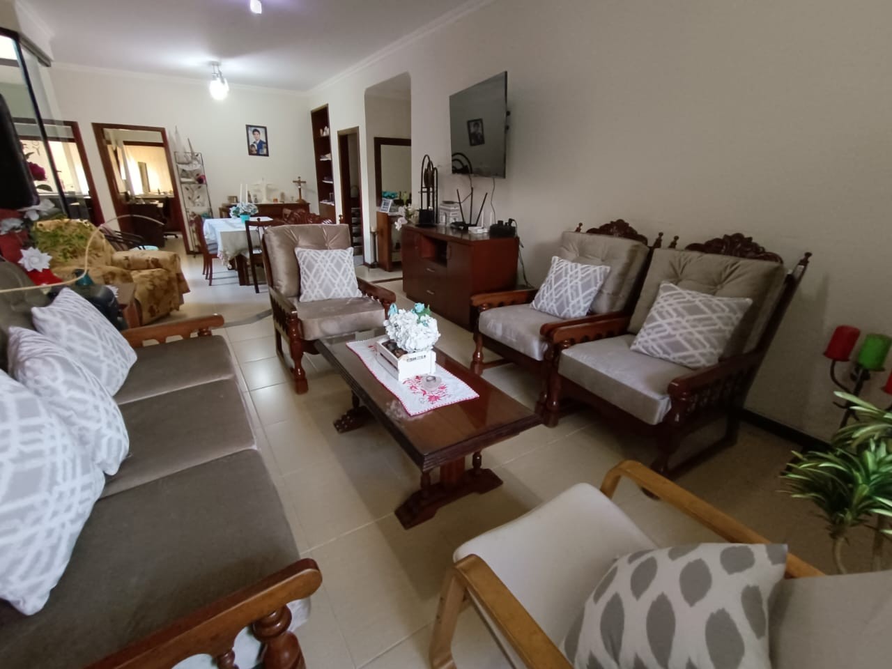 Casa en VentaB. Petrolero Norte Entre Av Alemana y Av Beni  casi 2do. anillo Foto 8