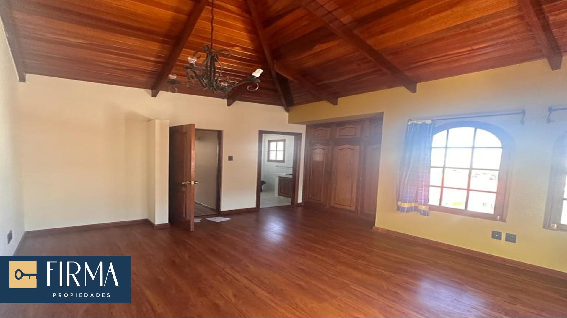 Casa en AlquilerCASA EN ALQUILER EN ACHUMANI - LA BARQUETA 3 dormitorios 6 baños 2 parqueos Foto 11