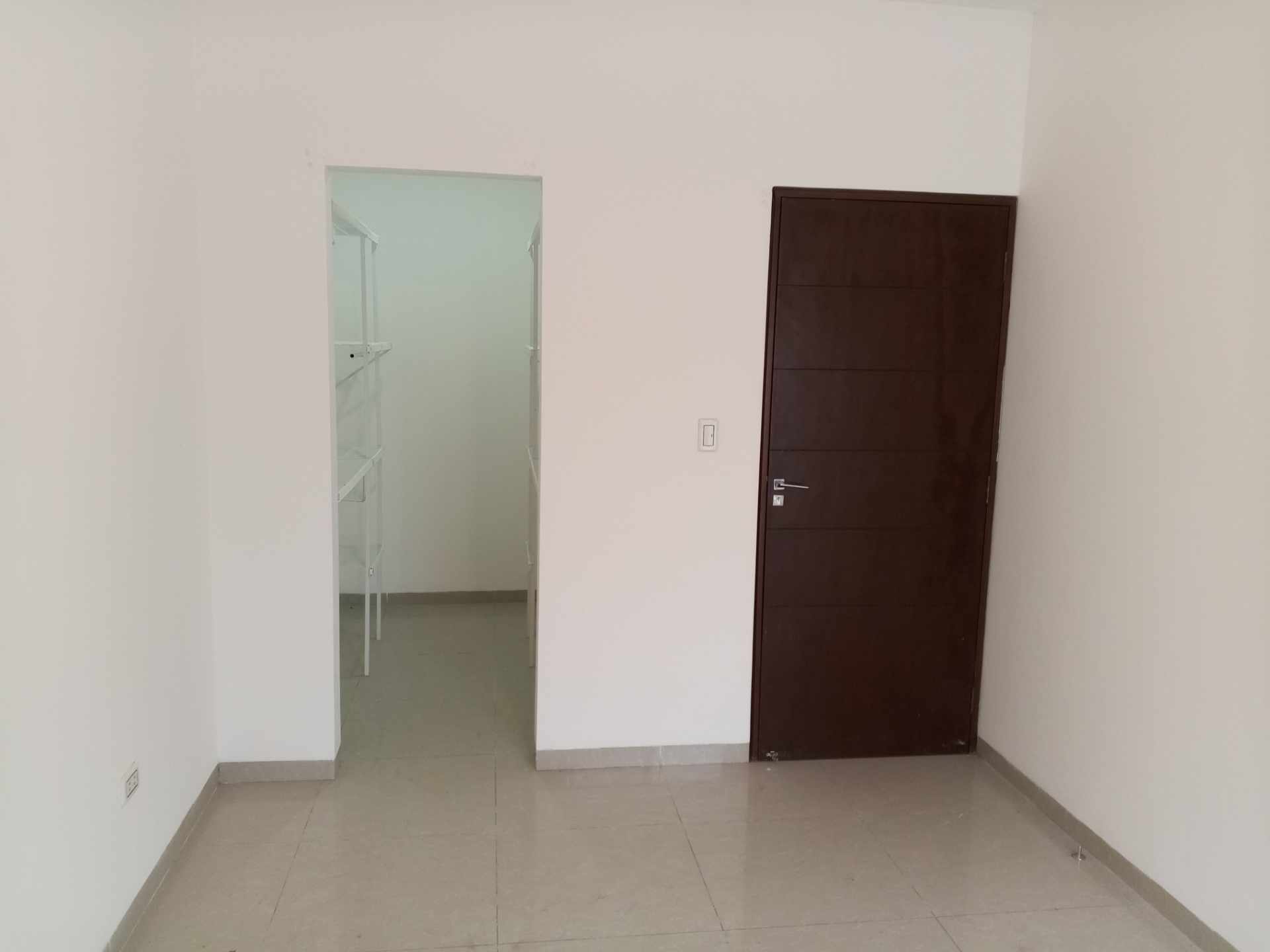 Casa [CONDOMINIO JERUSALEN| 4TO. Y 5TO. ANILLO ZONA NORTE ENTRE RADIAL 26 Y 27 CERCA DE MALL LAS BRISAS] ALQUILER SIN MUEBLES CASA DE 2 PLANTAS, DE 3 DORMITORIOS PET FRIENDLY, CON DEPENDENCIAS Y PARQUEO TECHADO Foto 16
