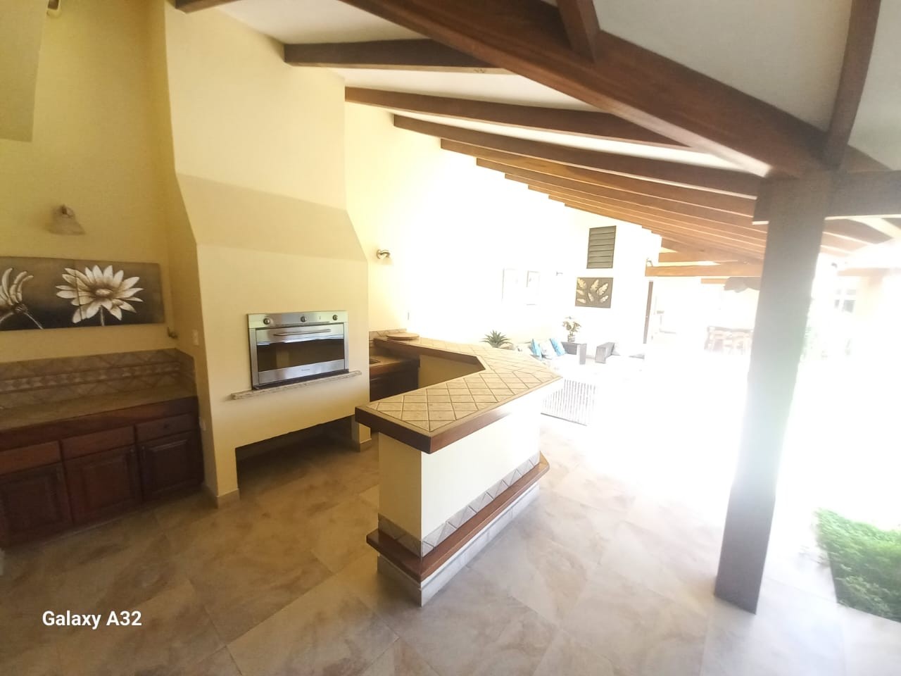 Casa en Entre 3er y 4to anillo Norte en Santa Cruz de la Sierra 4 dormitorios 6 baños 3 parqueos Foto 4