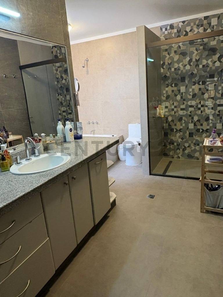 En Alquiler a $us 2,200 Foto 6