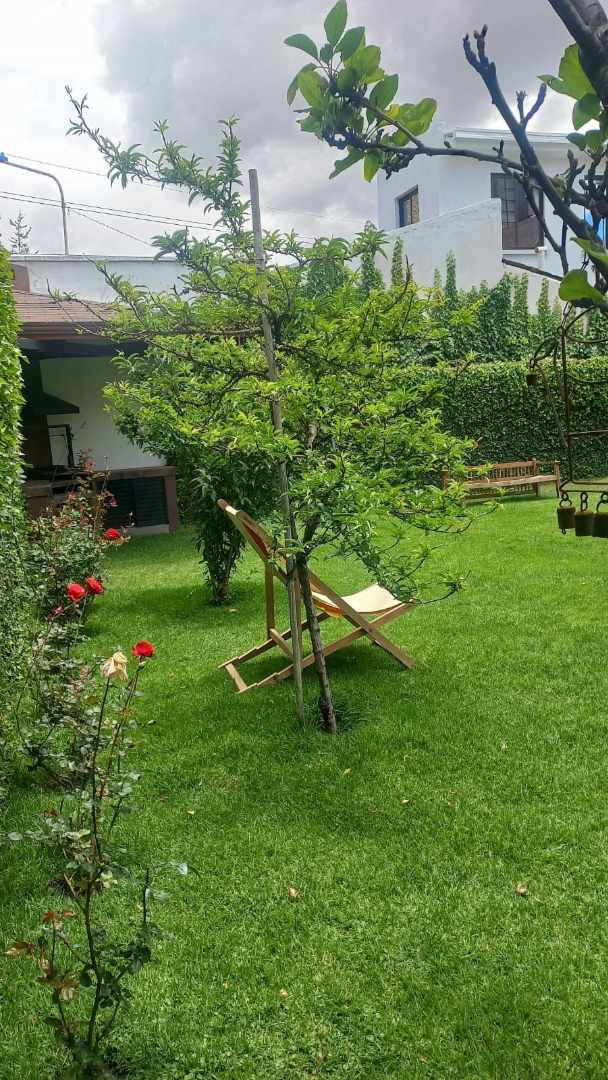 Casa en Achumani en La Paz 5 dormitorios 4 baños 3 parqueos Foto 19