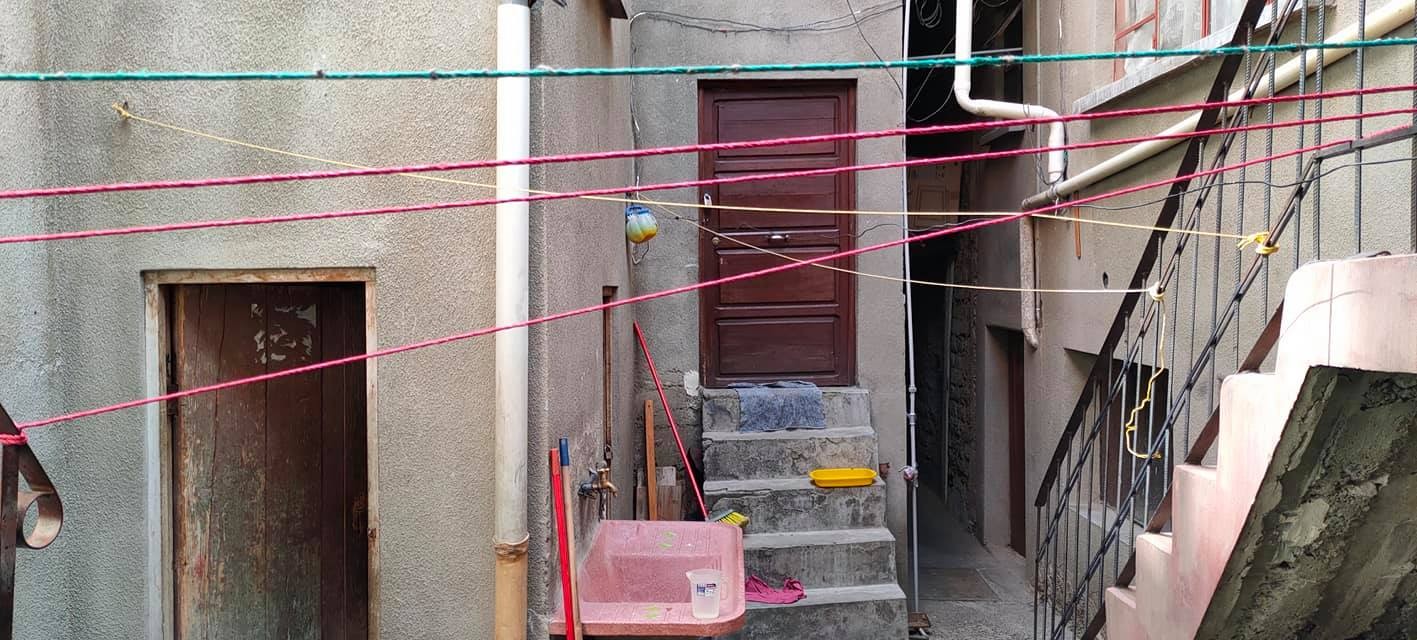 Casa en Tembladerani en La Paz 8 dormitorios 2 baños 1 parqueos Foto 9