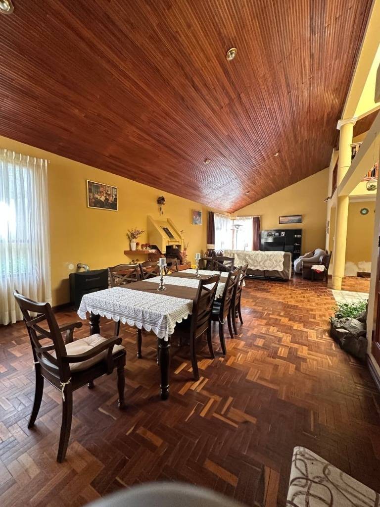 Casa en VentaACHUMANI, CALLE 35 4 dormitorios 5 baños 3 parqueos Foto 16