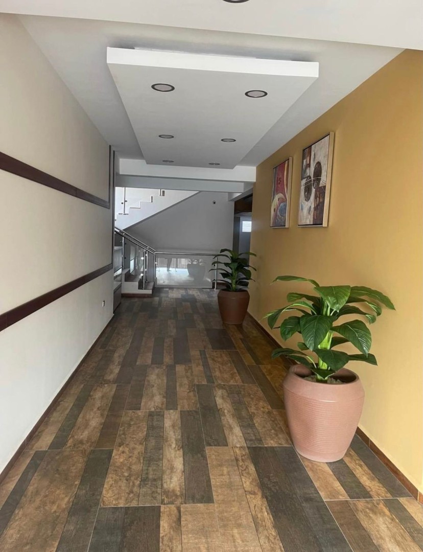 Departamento en Entre 1er y 2do anillo Norte en Santa Cruz de la Sierra 2 dormitorios 2 baños  Foto 15