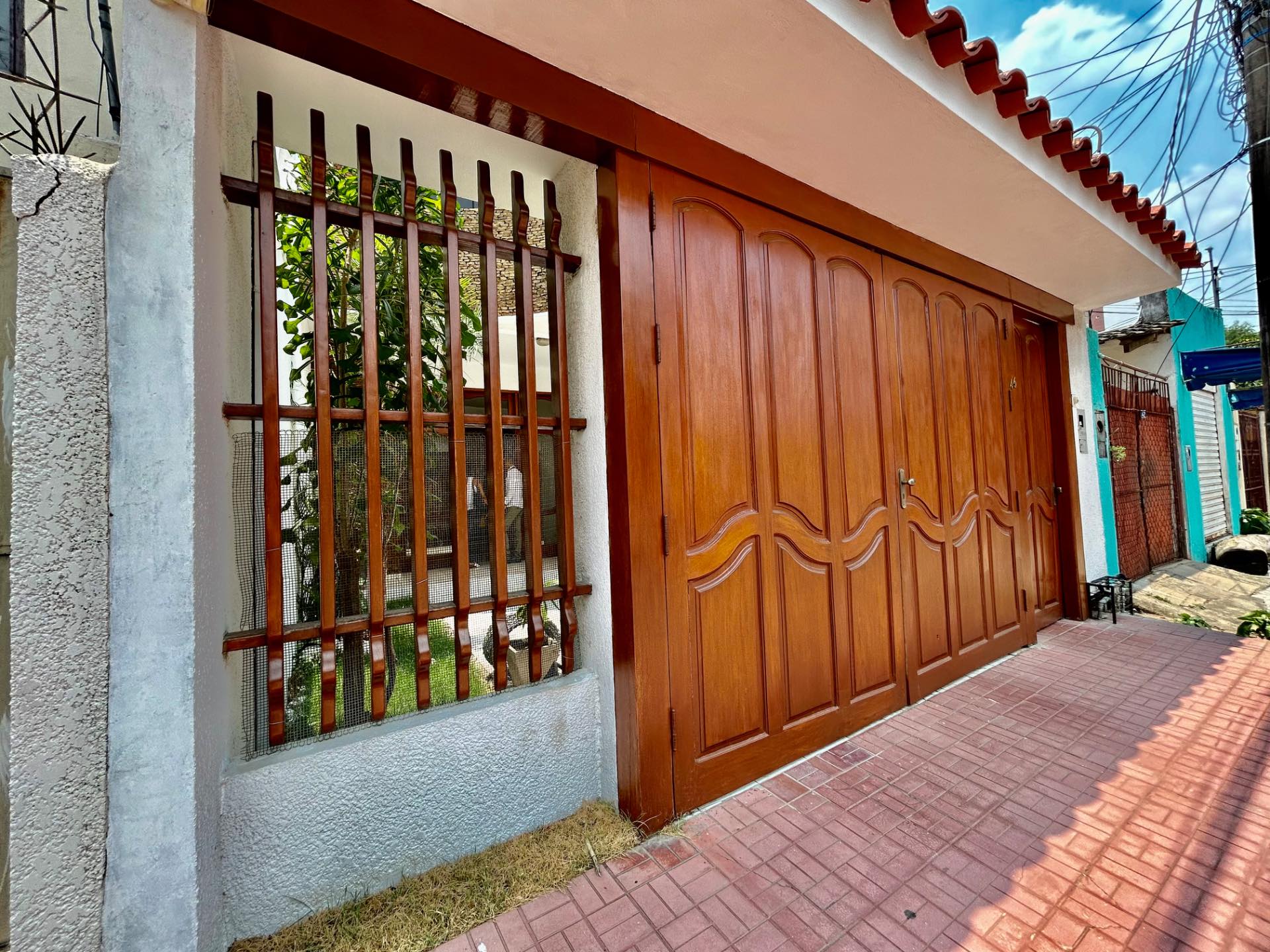 Casa A solo 1 cuadra del segundo anillo calle ballivian Foto 1