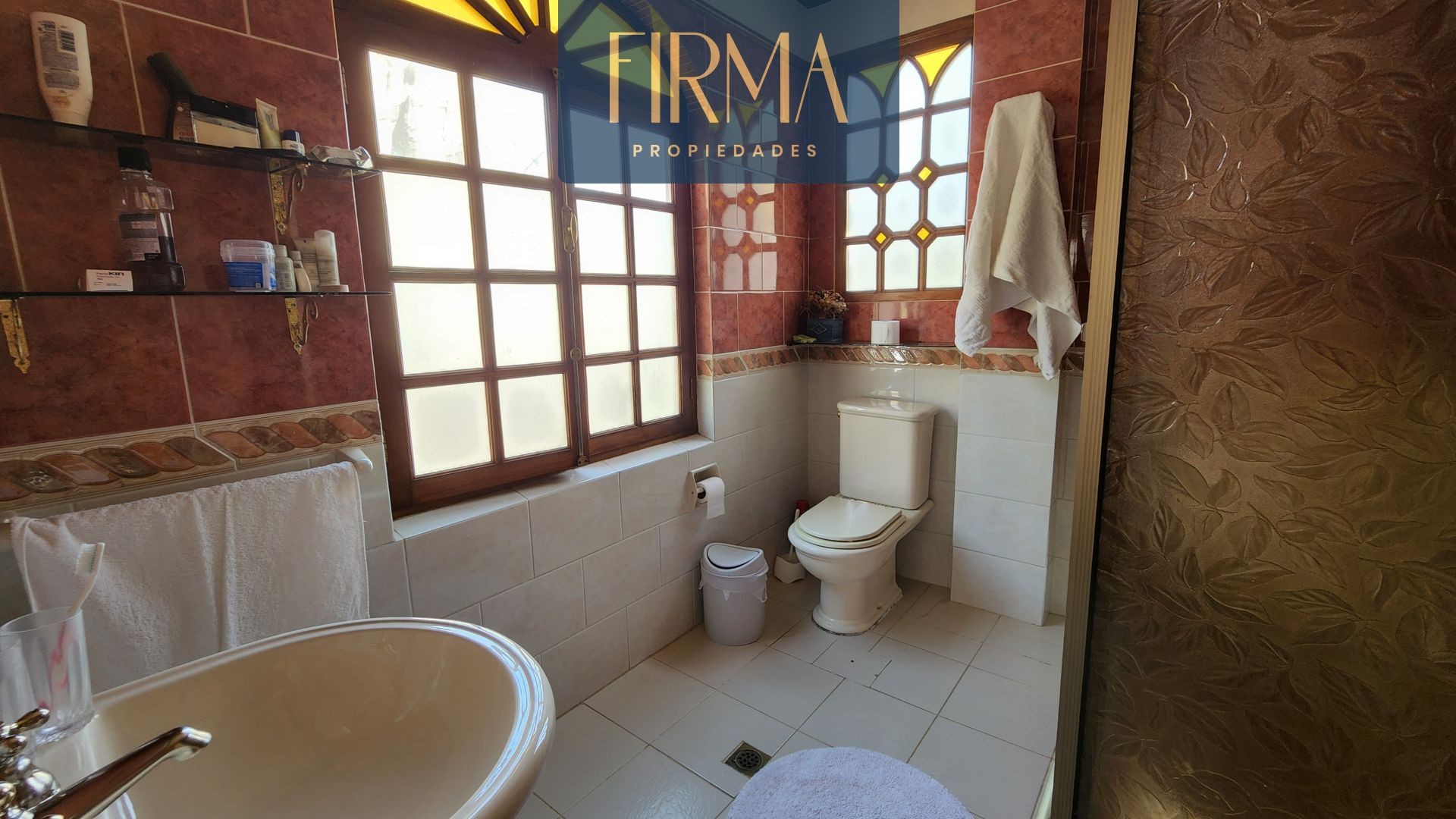 Casa en VentaCASA EN VENTA, ACHUMANI, COND, PRIVADO 5 dormitorios 5 baños 2 parqueos Foto 24