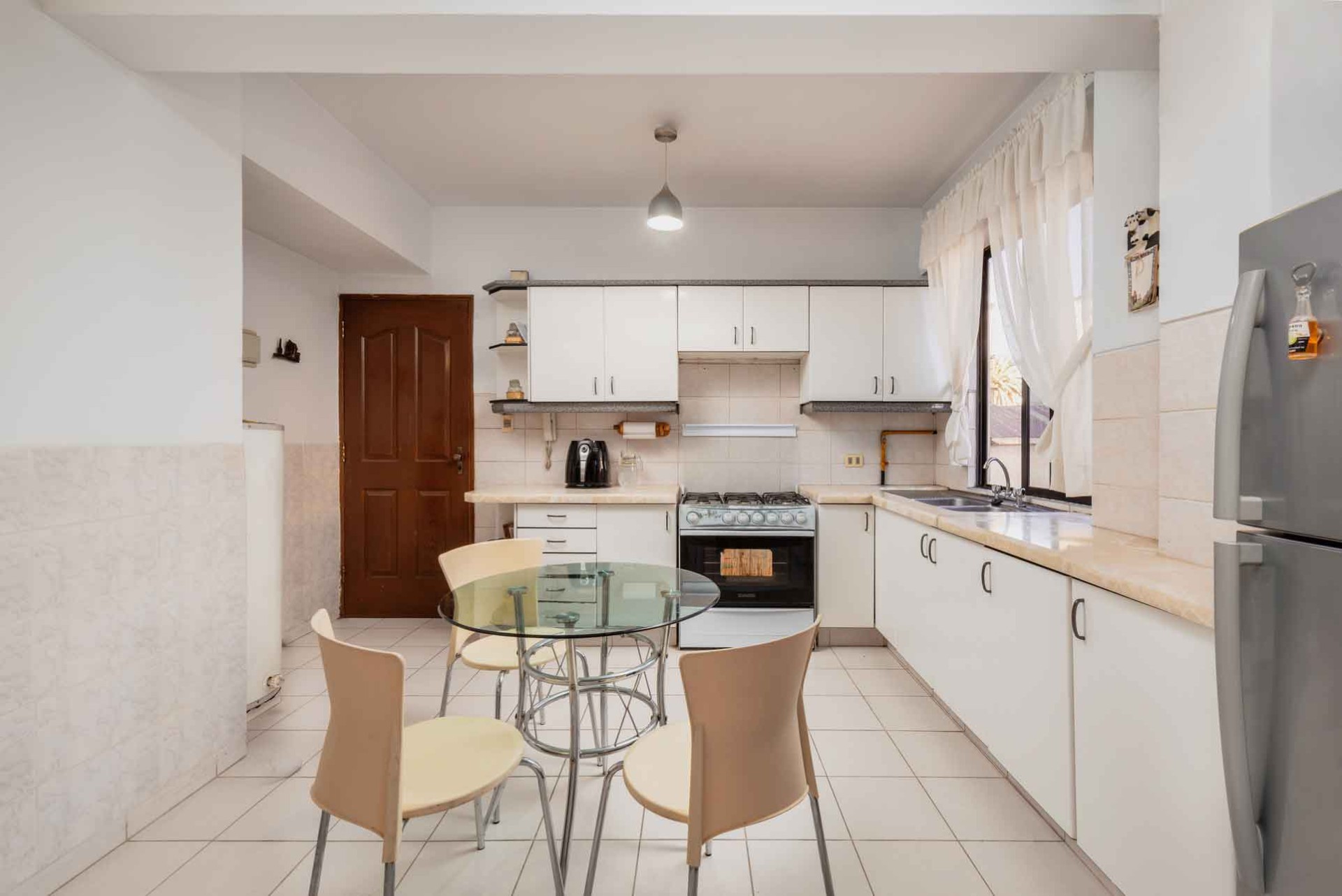 Departamento Calle Junín - entre C/Tte. Arevalo y C/La Paz - Centro Foto 6