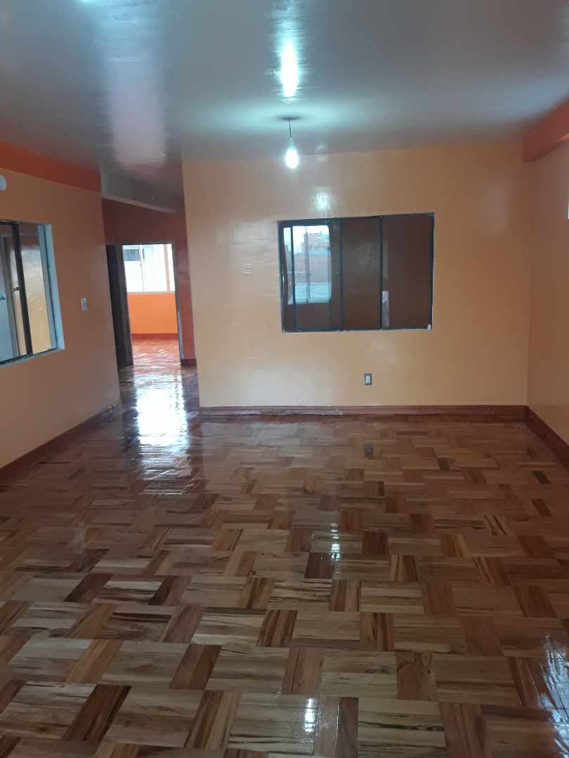 Casa en Villa Adela en El Alto 10 dormitorios 4 baños 4 parqueos Foto 2